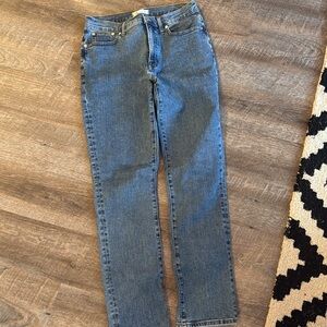 Medium wash mid rise Madewell perfect vintage Jean